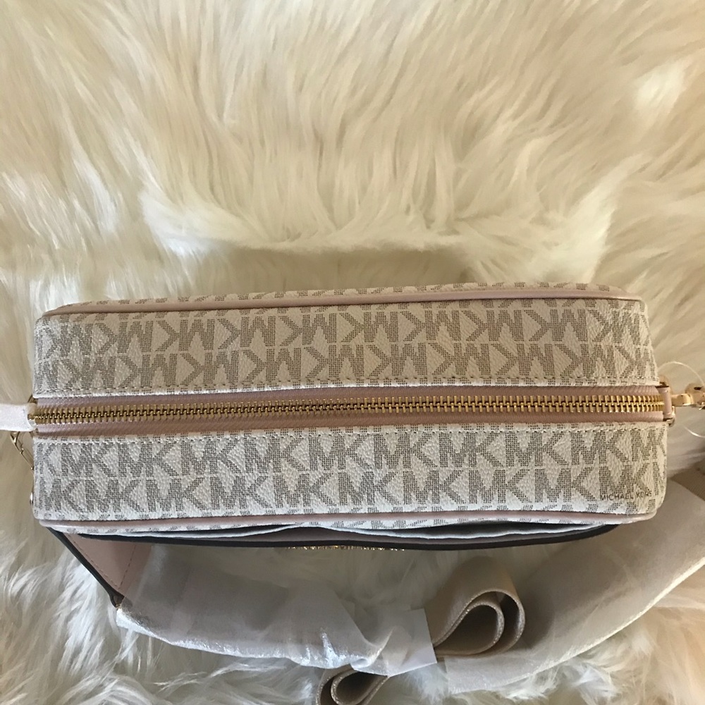 Michael Kors Kenly Large Logo Crossbody Bag Powder Blush - Picture 5 of 6